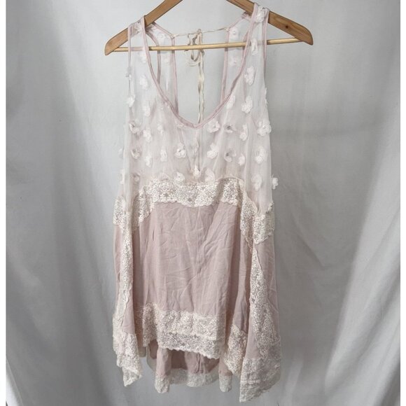 POL Sleeveless Lace Floral Applique Pink Ivory Top Size Small Oversized 20" p2p - Picture 2 of 9